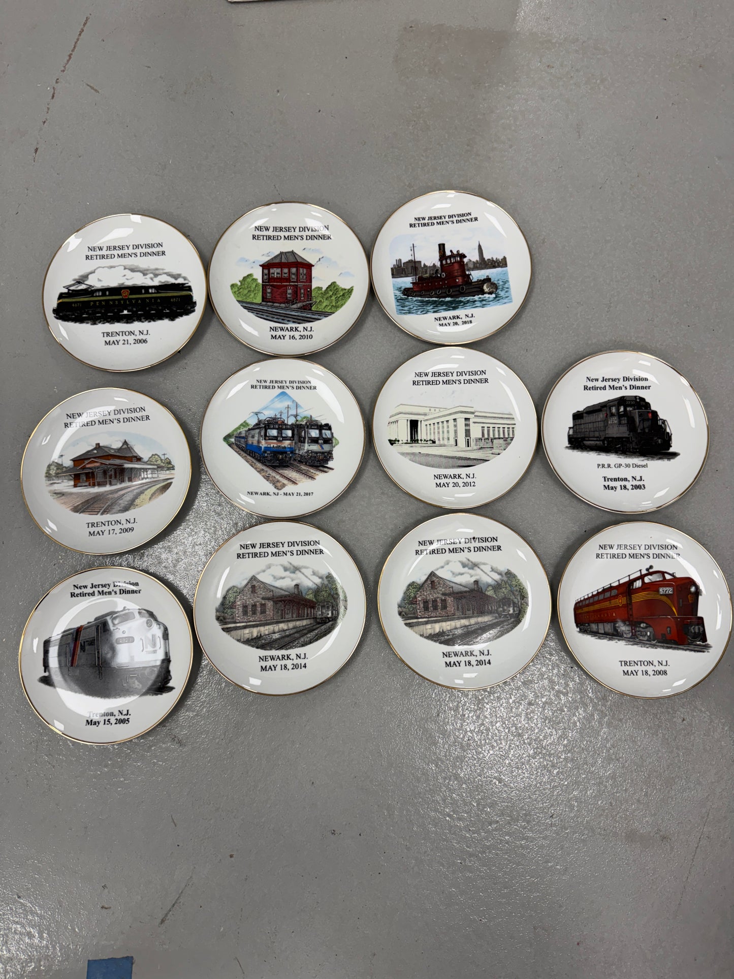 Lot of 11 New Jersey Division Trenton Pennsylvania Railroad commemorative Plates