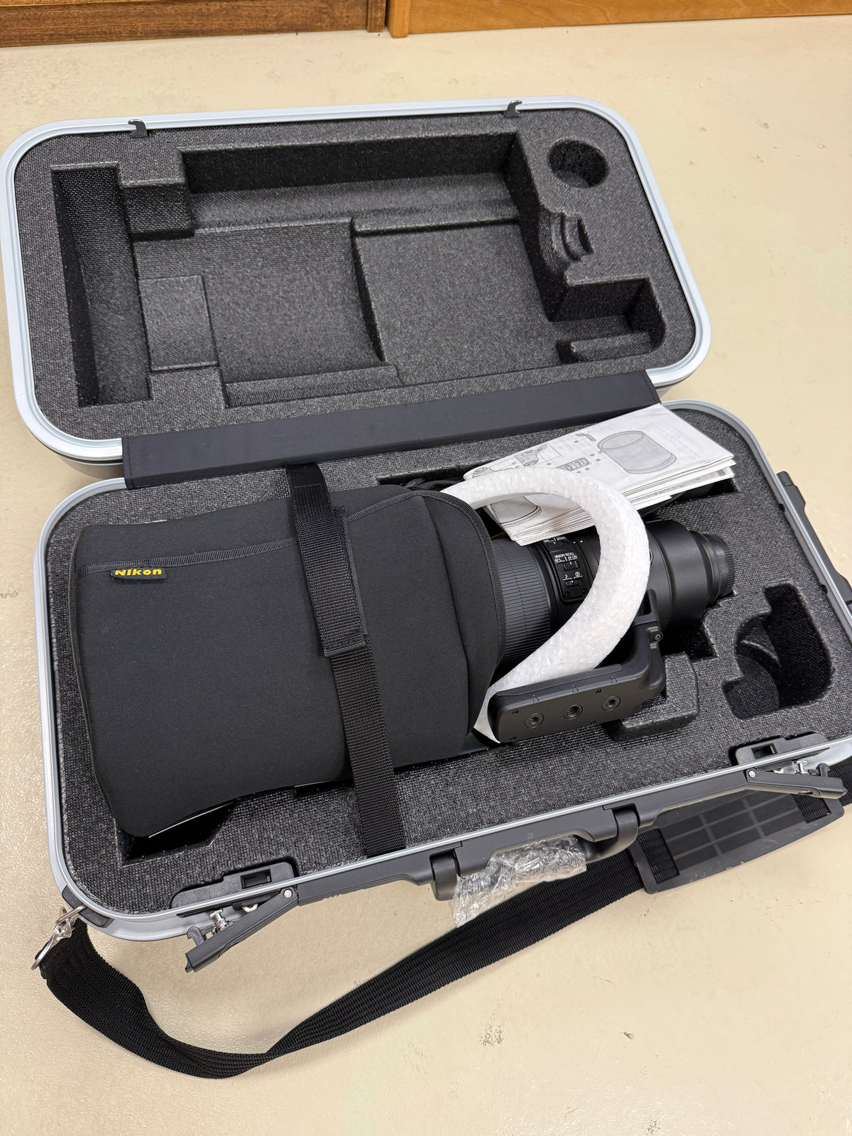 Nikon AF-S NIKKOR 600mm f4 E FL ED VR Telephoto Lens
