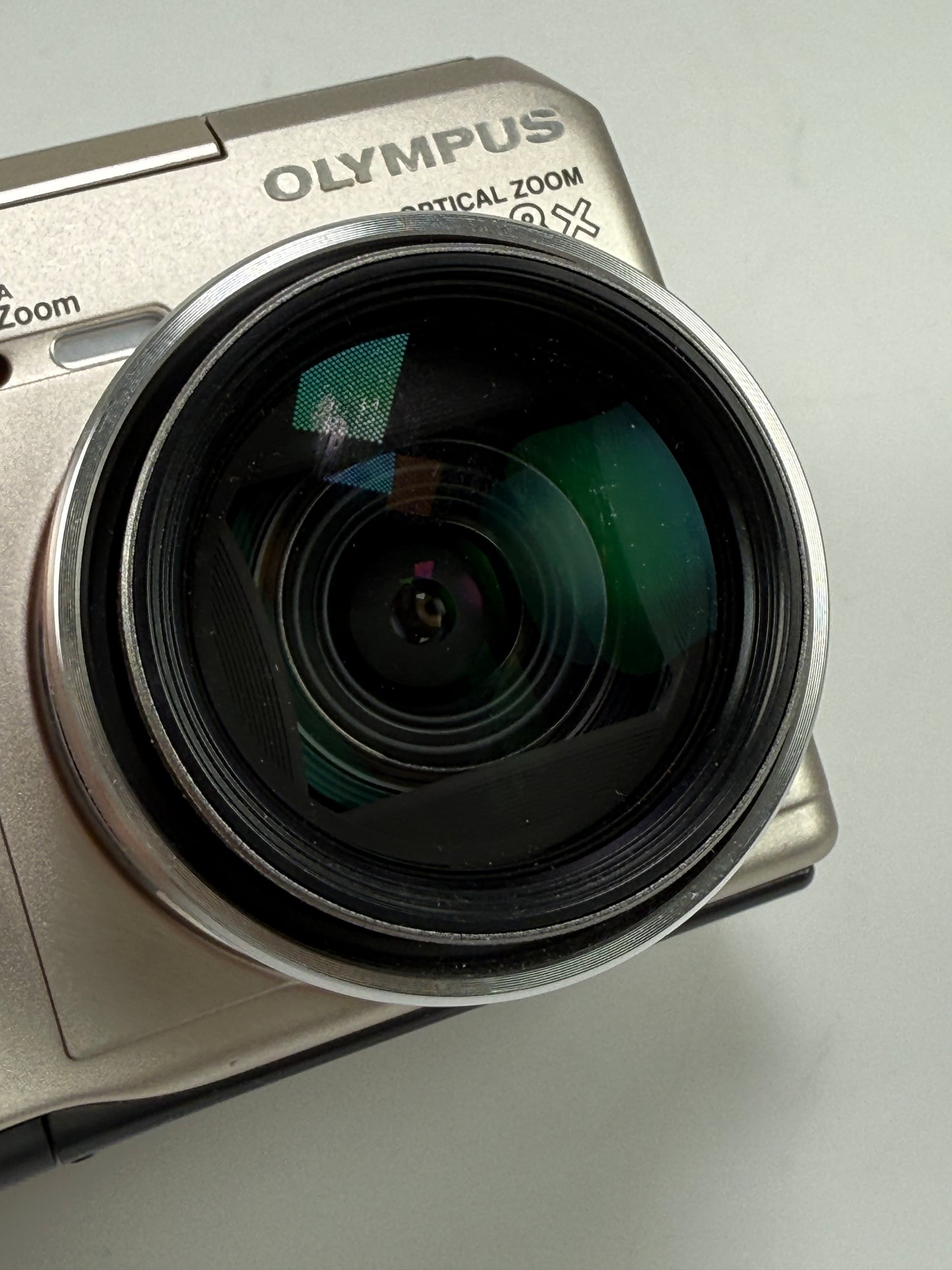 Vintage Olympus Camedia C-720 Ultra Zoom Digital Camera With Case