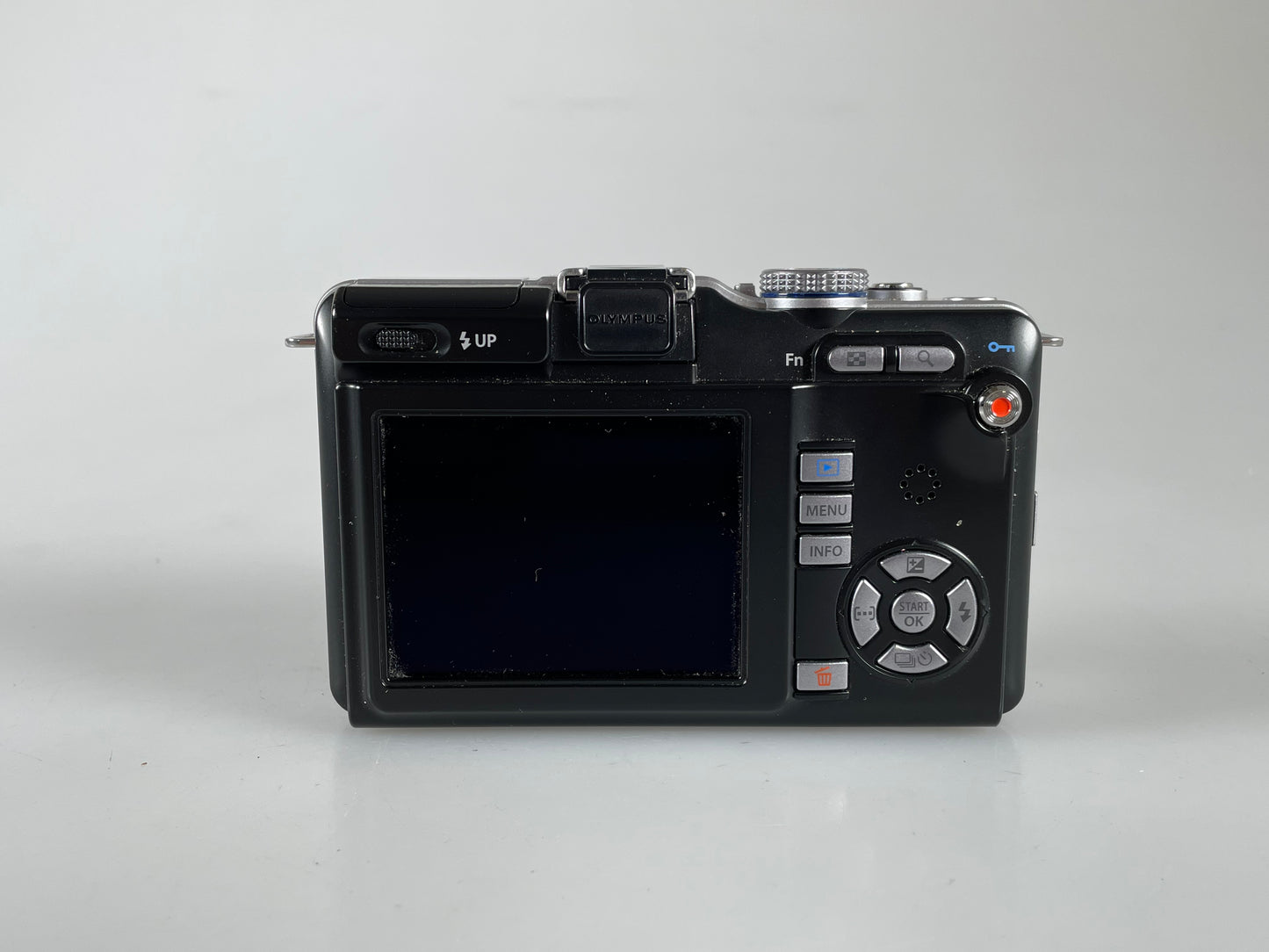 Olympus E-PL1  12.3MP mirrorless digital camera body Black