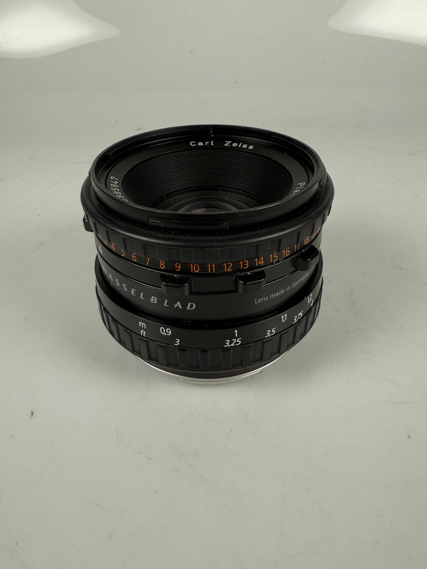 Hasselblad Carl Zeiss planar 80mm F2.8 CFE lens BLACK