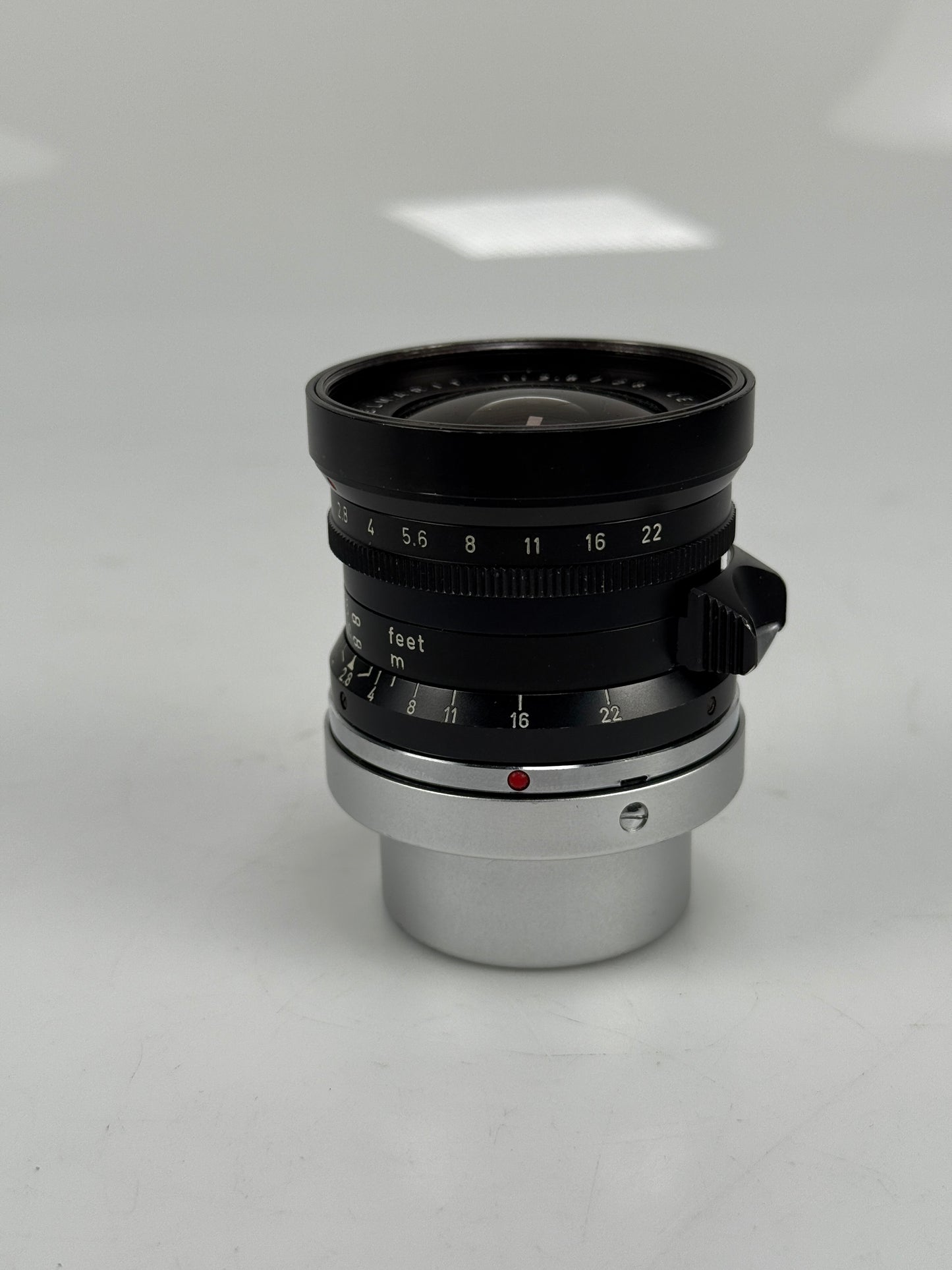 Leica 28mm f2.8 Elmarit V2 9 Element Lens Infinity Lock w/ hood 12501 (18th made)