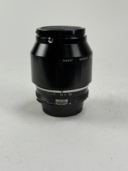 Nikon Nikkor 105mm f2.5 Ai Prime Manual Focus Portrait Lens w/ hood