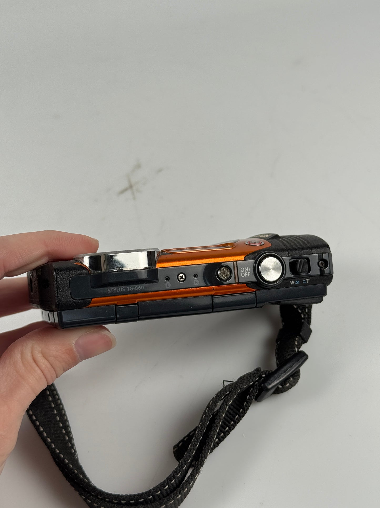 Olympus Stylus Tough TG-860 16.0MP Waterproof Digital Camera Orange