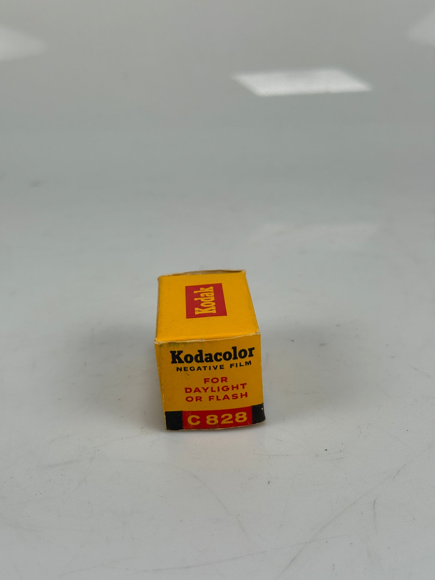 Kodak C 828 kodacolor negative film with metal canister