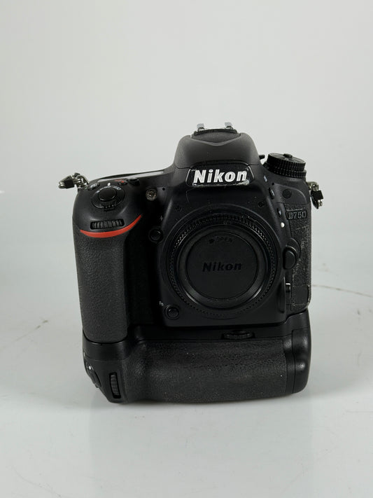 Nikon D750 24.3MP FX Digital Camera Body with grip