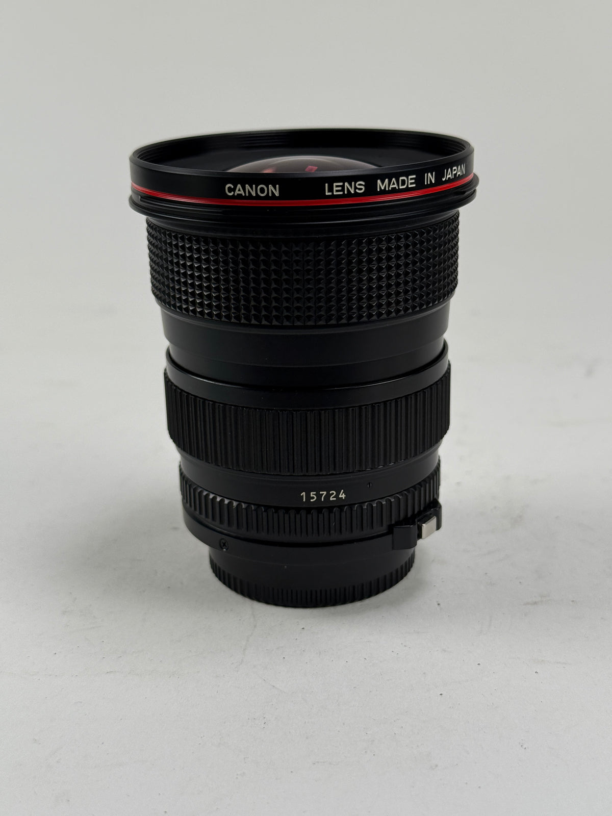 Canon New FD NFD 20-35mm F3.5 L MF Wide Angle Zoom Lens