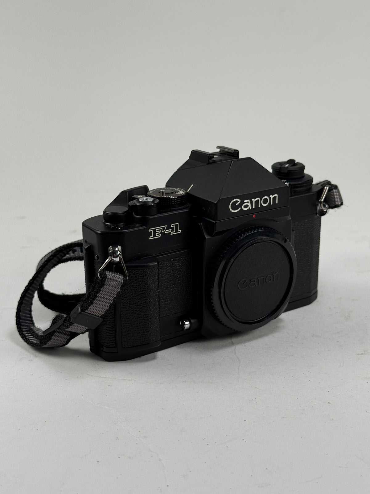 Canon F-1 New 35mm SLR Film Camera black Body with battery