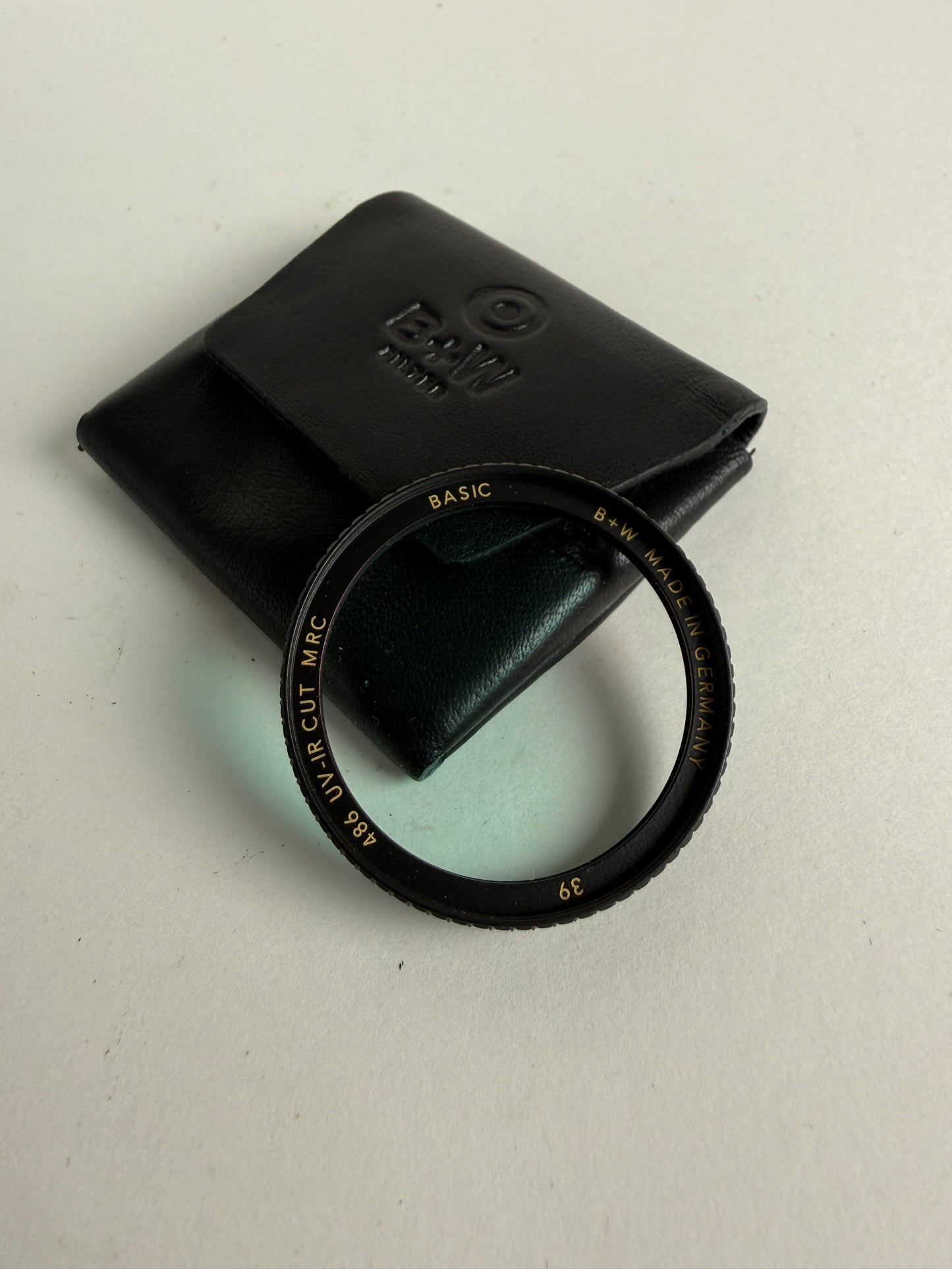 B+W UV-IR Cut #486 MRC Basic Filter (39mm)
