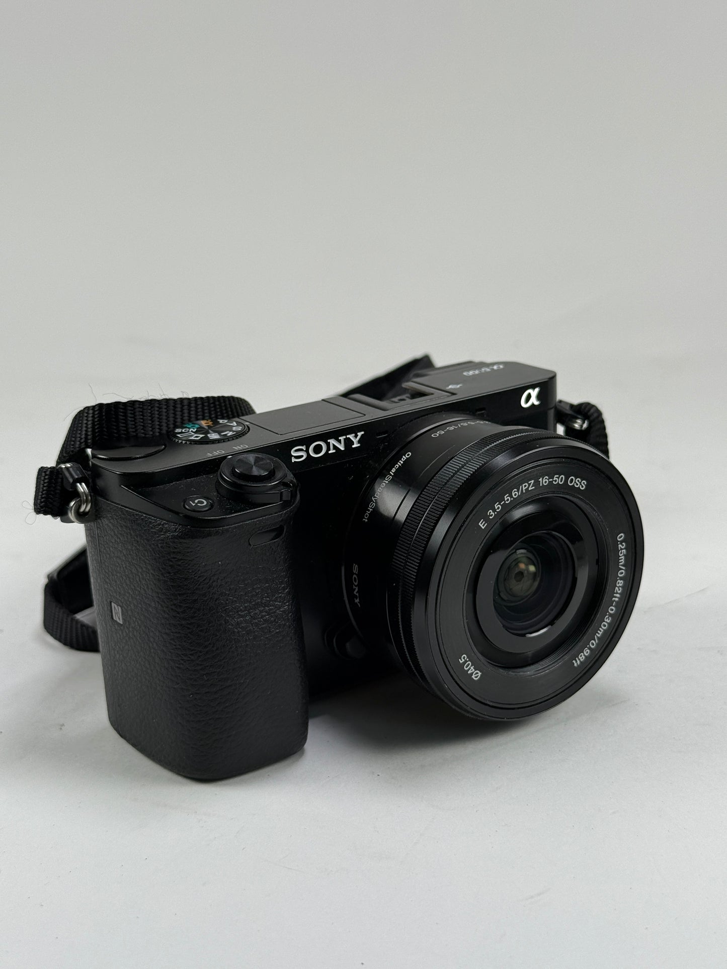 Sony Alpha A6000 24.3MP Digital Camera Black kit with 16-50mm lens kit