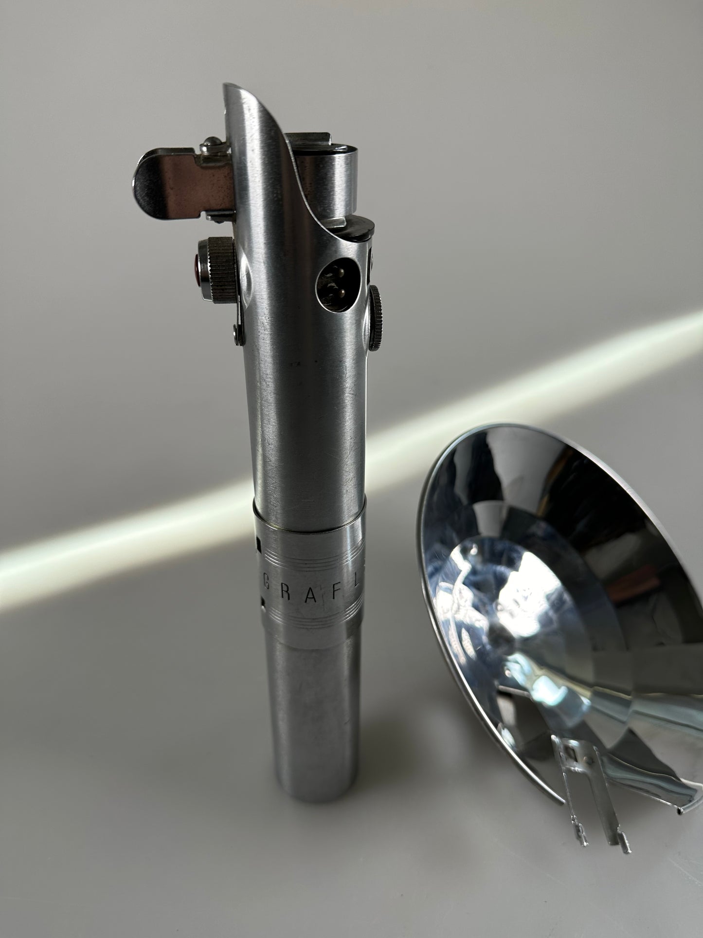 GRAFLEX 3 Cell Flash Star Wars Lightsaber with reflector