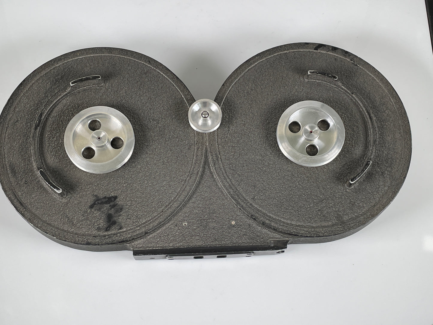 Auricon Hollywood Berndt-Bach 16mm Film Cassette Magazine
