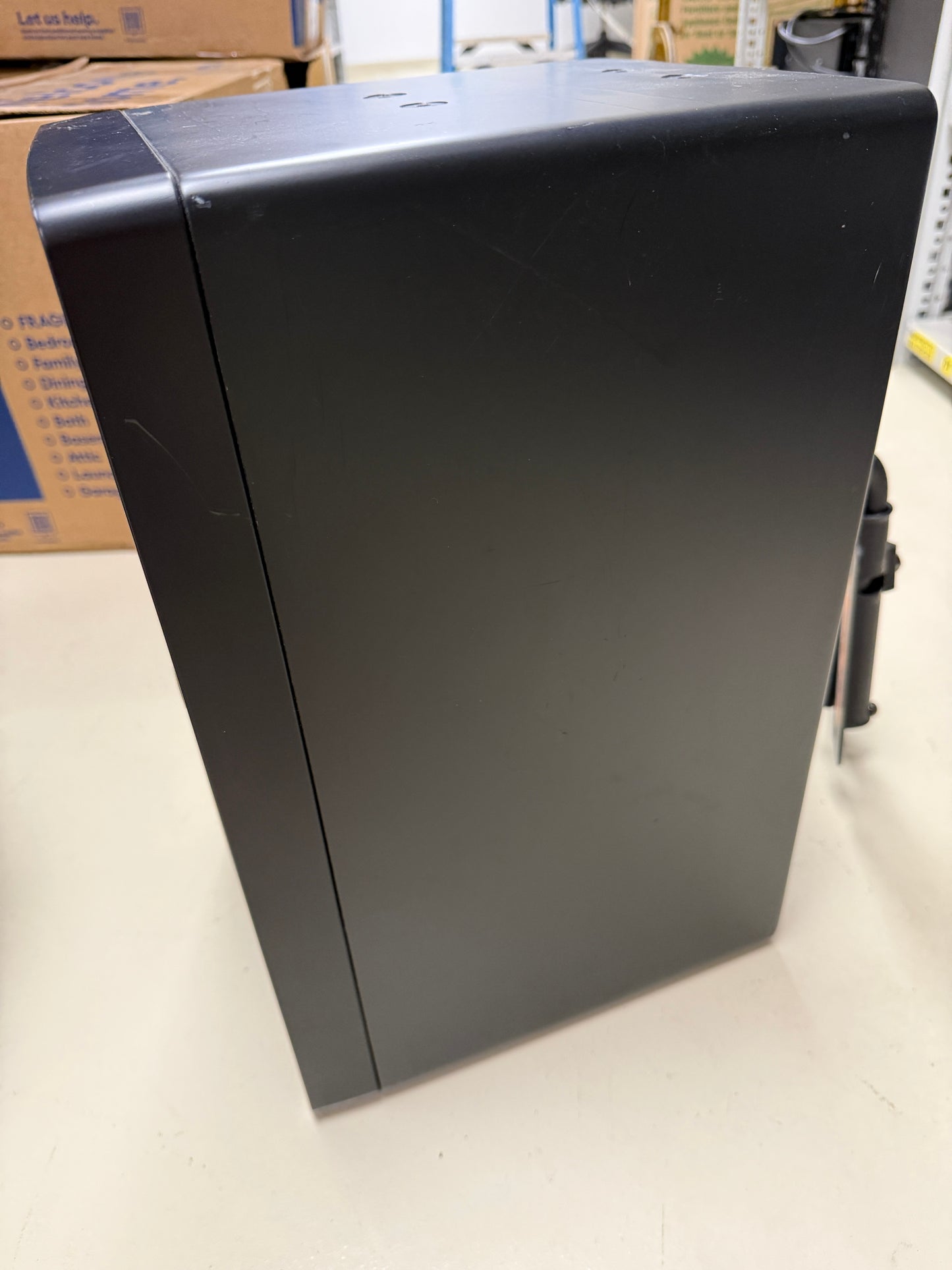 JBL Professional LSR708i 8" Passive, Non-Amplified w/ wall mount