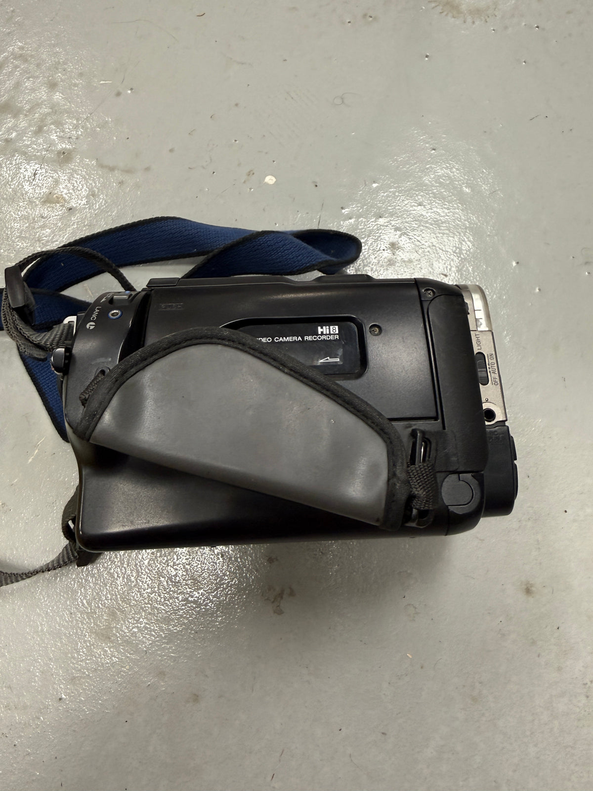 Sony Handycam CCD-TR716 Video Camera Hi8 330X VCR Player Video Transfer