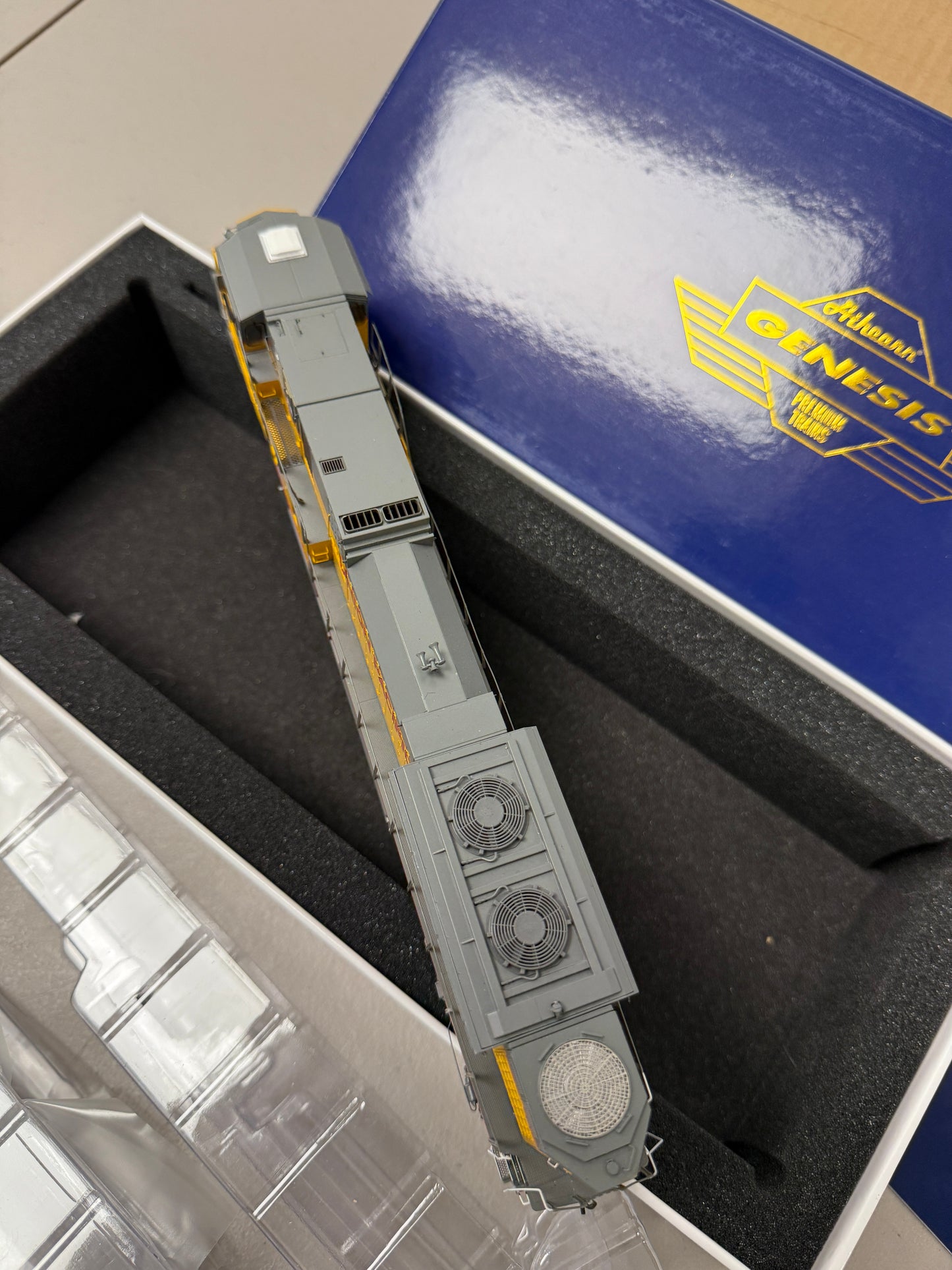 HO Athearn Genesis Union Pacific ATHG27326 with sound Tsunami 2 SD90MAC-H Phase II 8522