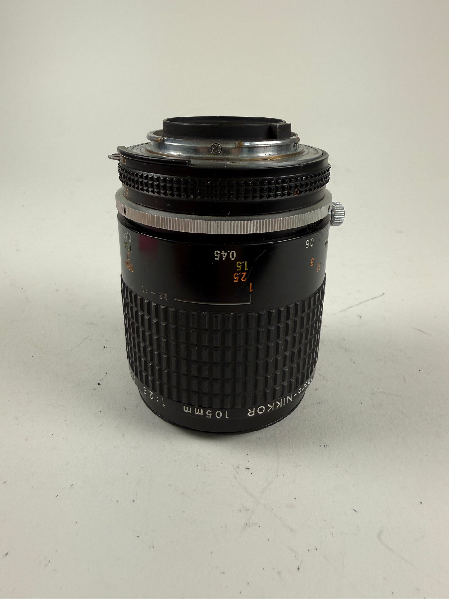 Nikon Ai-s AIS Micro Nikkor 105mm f2.8 Lens
