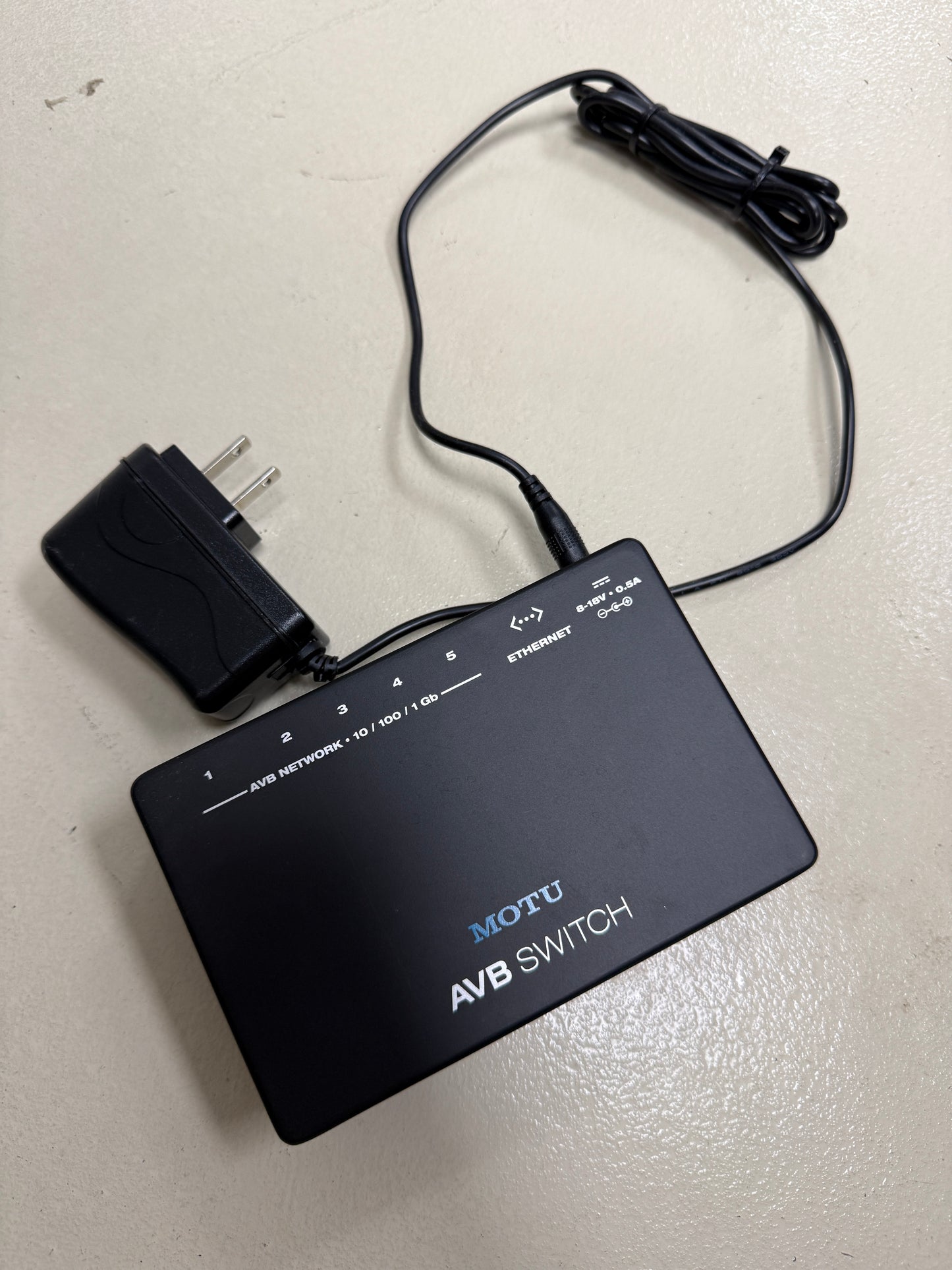 MOTU AVB Switch 5-Port Audio Video Bridging Switch