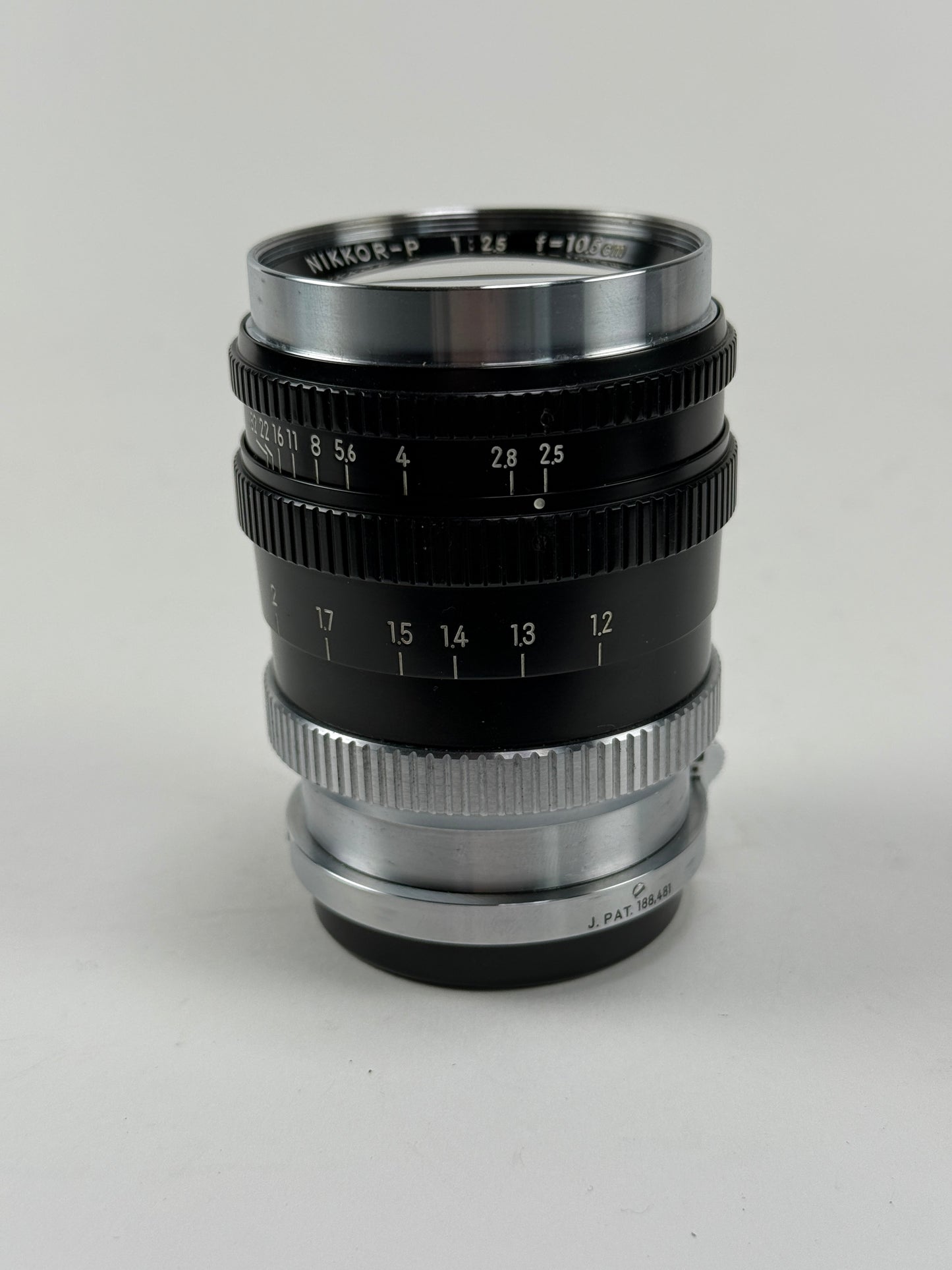 Nikkor P 10.5cm 105mm f2.5 Nippon Kogaku Japan Black Rangefinder S mount Lens