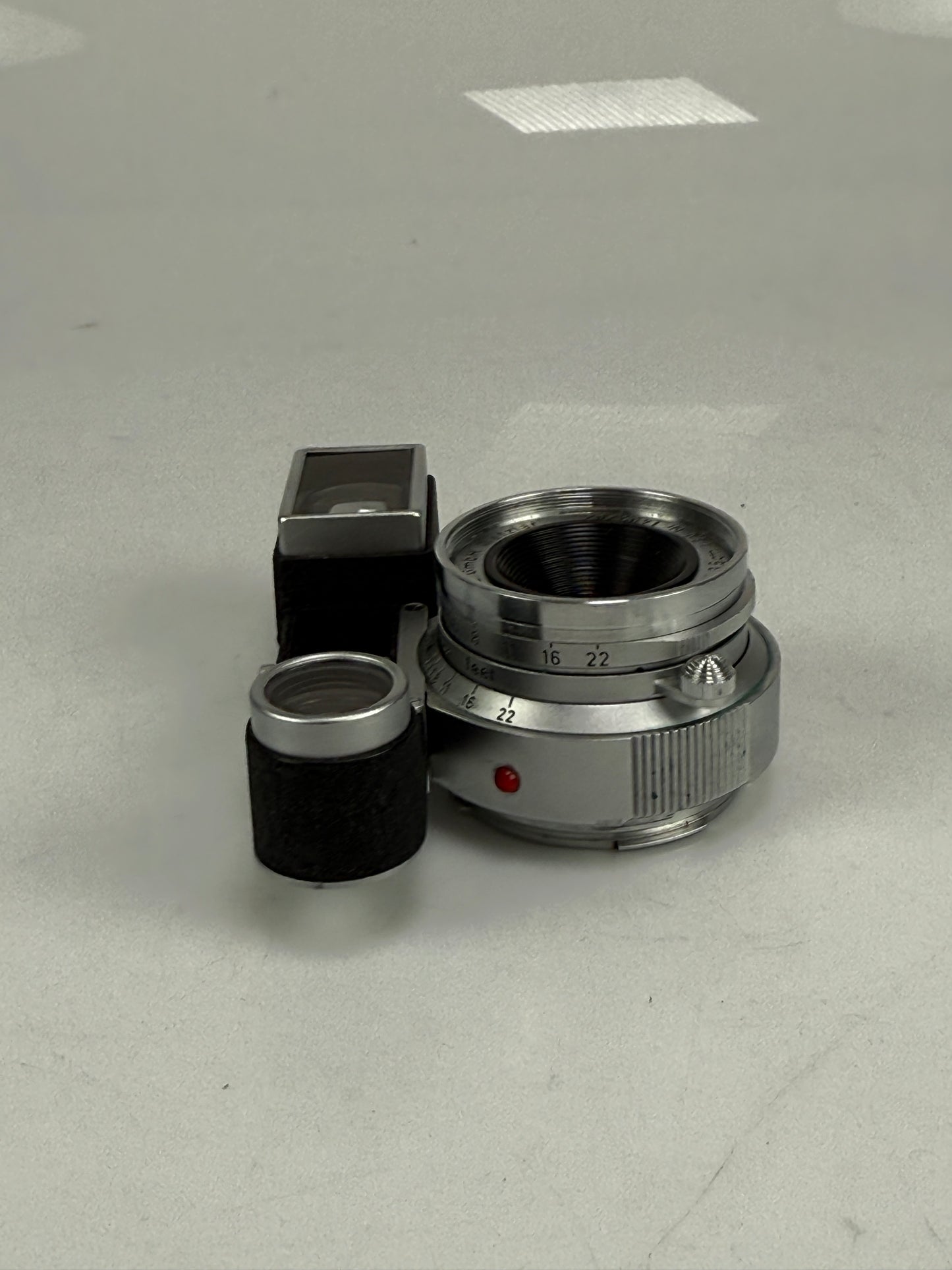 Leica 35mm 3.5cm f3.5 Summaron M mount lens with Goggles