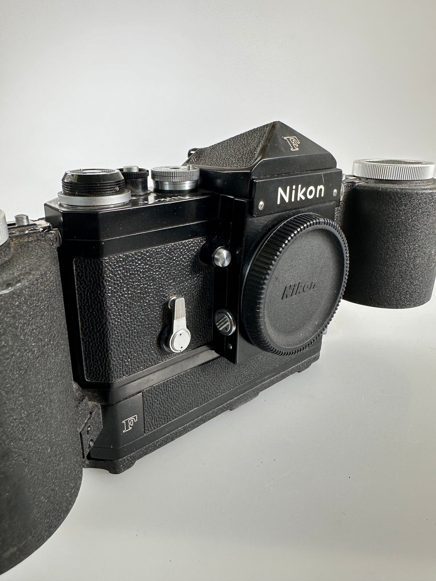 Nikon F Black body prism eye level finder 35mm film camera w/ F250 motor drive back