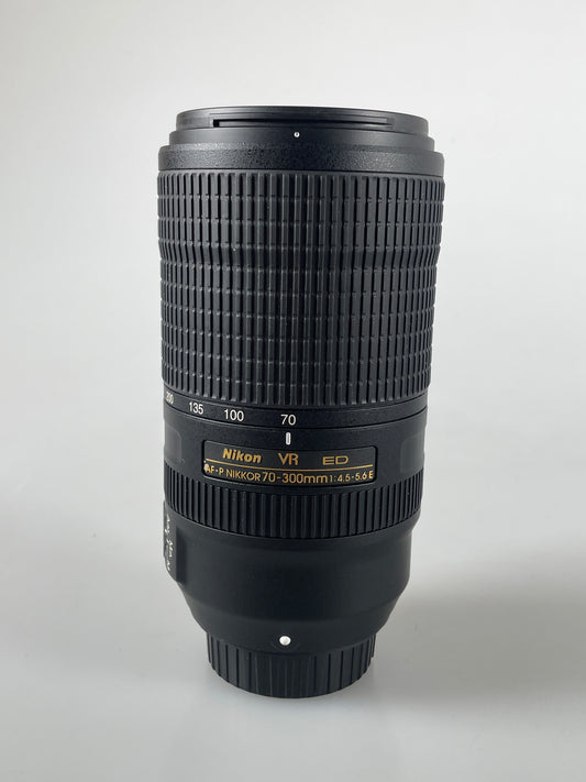 NIKON AF-P 70-300mm f4.5-5.6E ED VR FX Zoom lens Full Frame