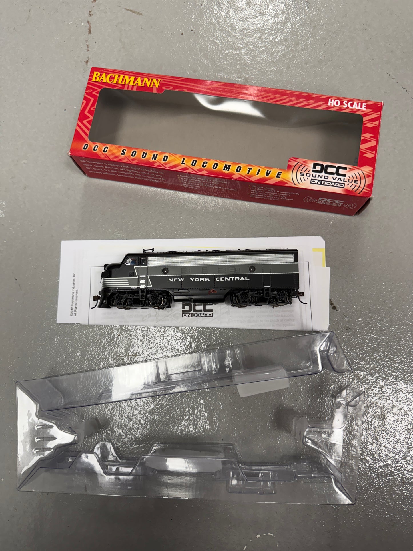 Bachmann New York Central HO F7 A Diesel DCC Sound Locomotive
