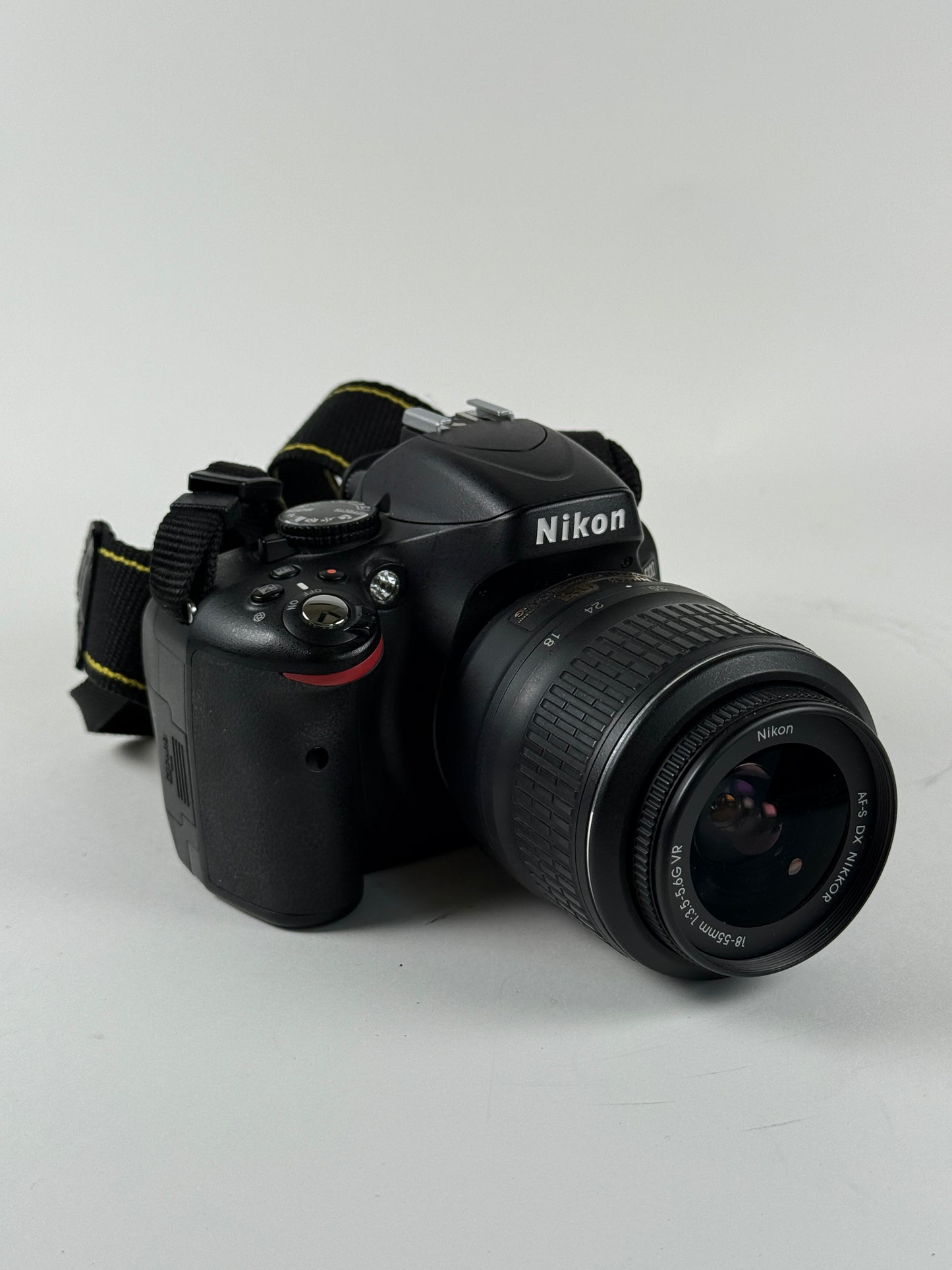 Nikon D5100 16.2MP DSLR Camera (Kit w/ AF VR DX 18-55mm Lens)