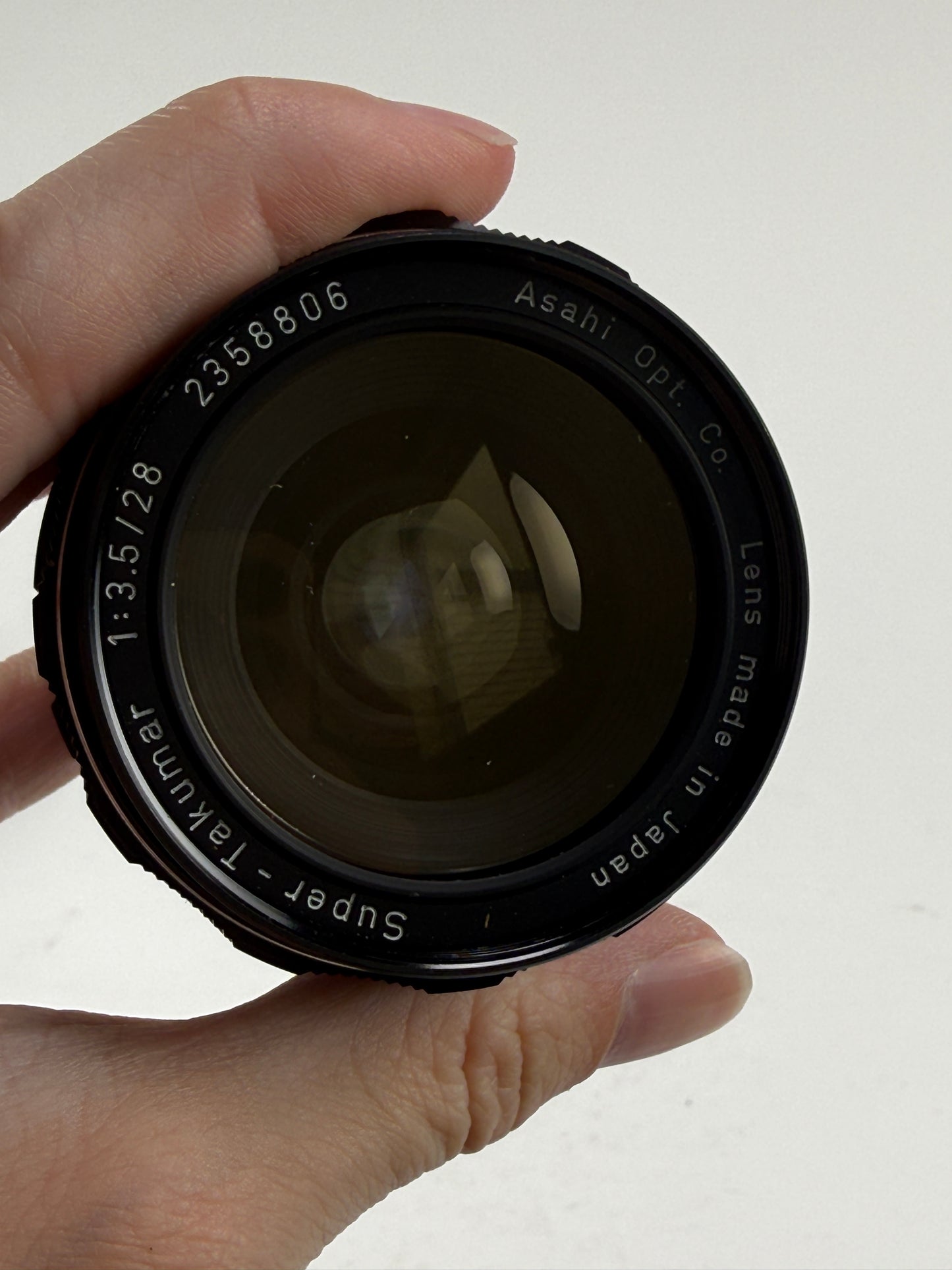 Asahi Pentax Super Takumar 28mm f3.5 Manual Lens M42 Screw Mount