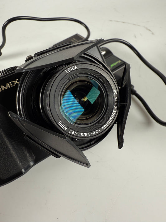 Panasonic LUMIX DMC-LX5 10.1MP Digital Camera - black