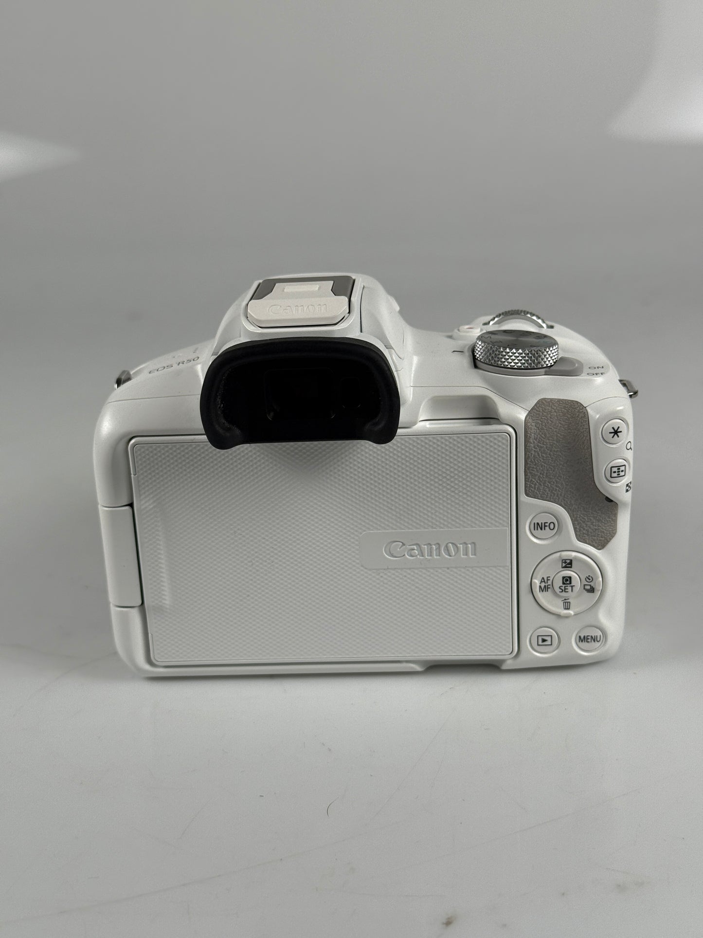 Canon R50 White + RF-S 18-45mm + 55-210mm Dual Lens Kit