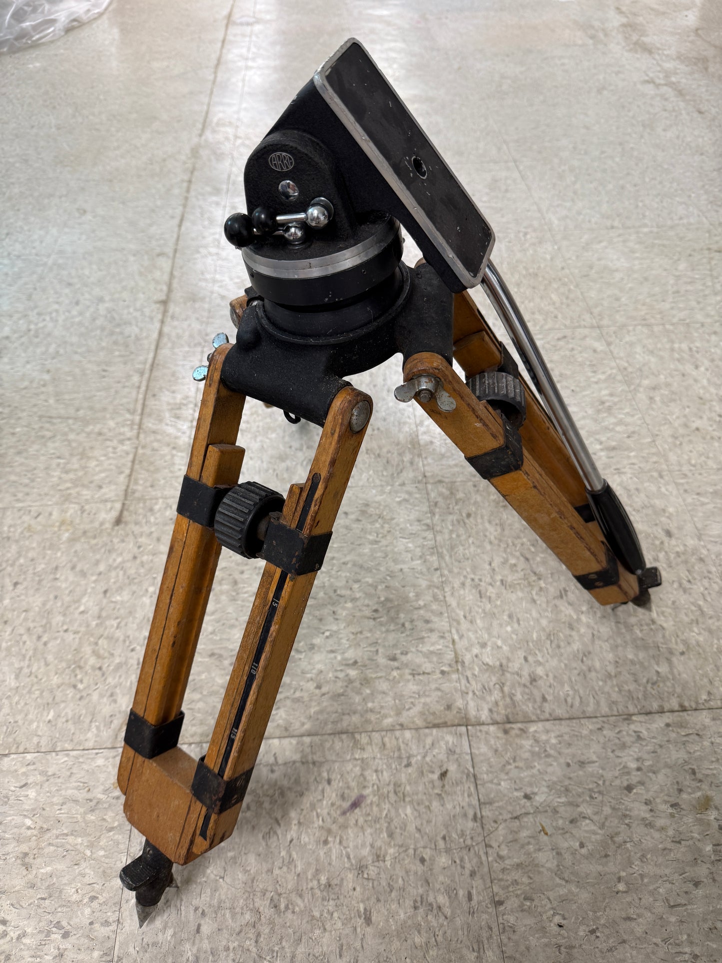 Arri wooden tripod with tilt head RARE vintage short