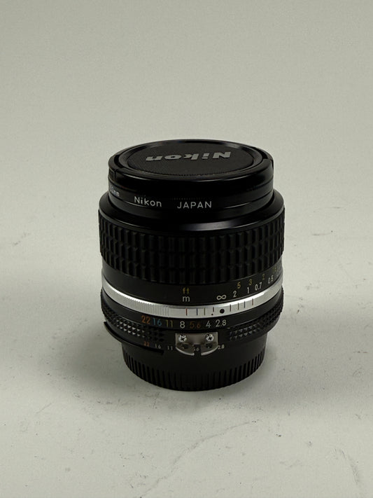Nikon Nikkor AIS AI-S 24mm f2.8 35mm camera Lens