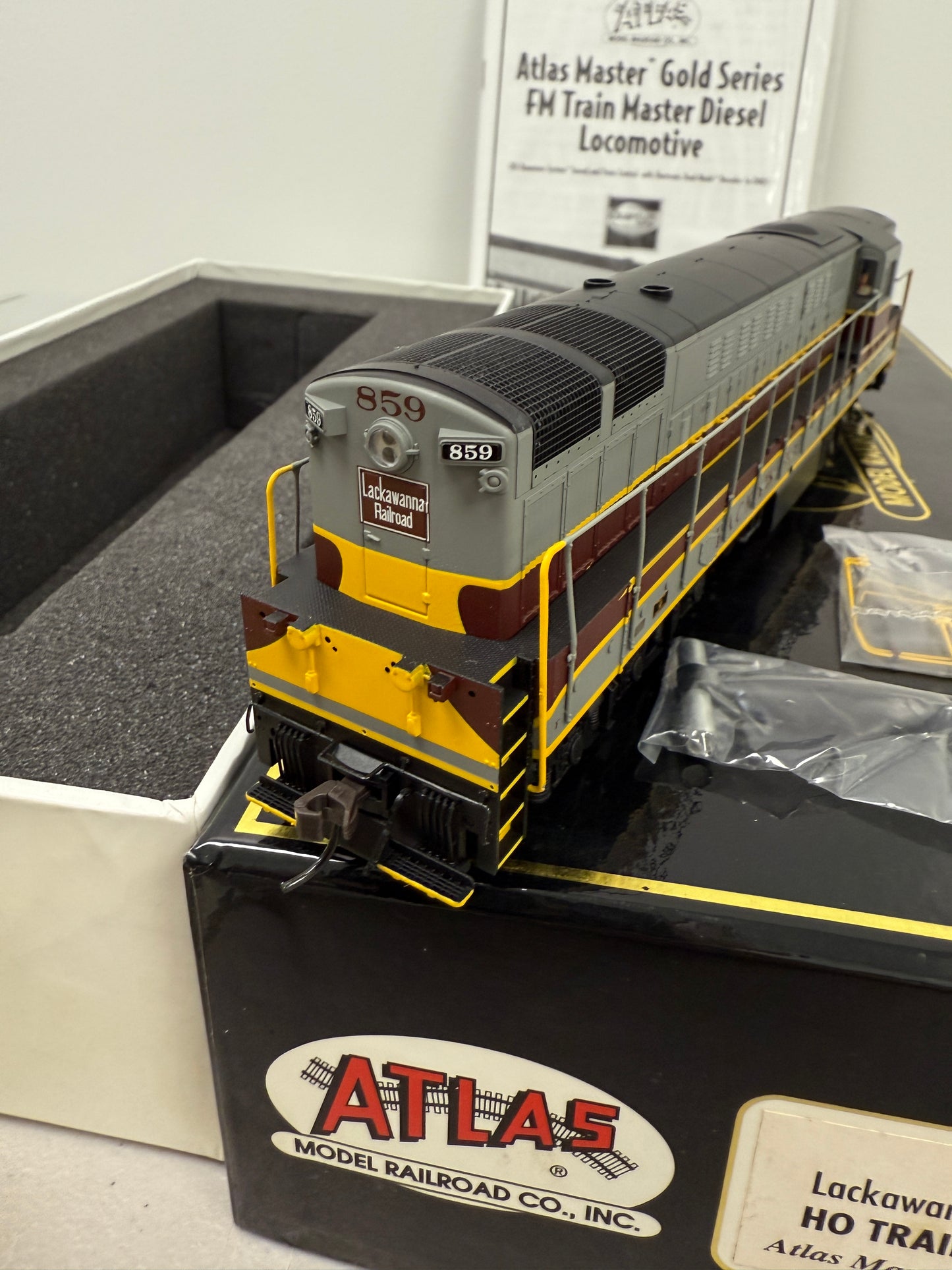 Atlas master gold HO 7706 Lackawanna Phase 1 859 Locomotive w/ DCC & Sound