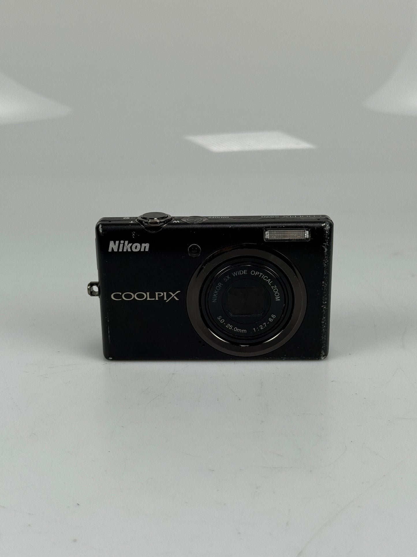 Nikon COOLPIX S570 12.0MP Compact Digital Camera Black