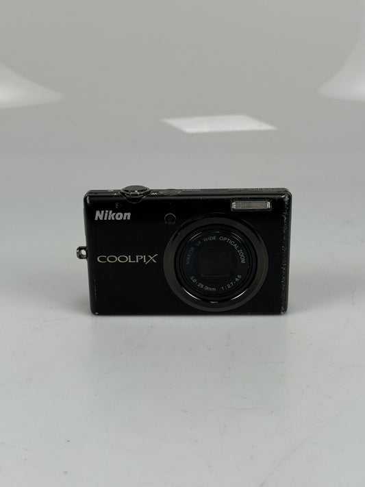 Nikon COOLPIX S570 12.0MP Compact Digital Camera Black