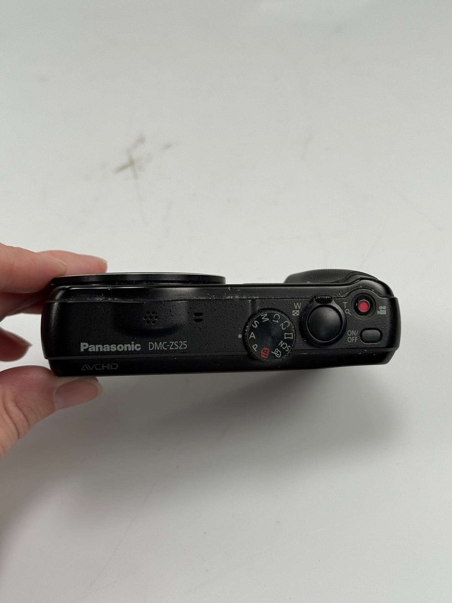 Panasonic LUMIX DMC-ZS25 16MP Digital Camera  20X Zoom