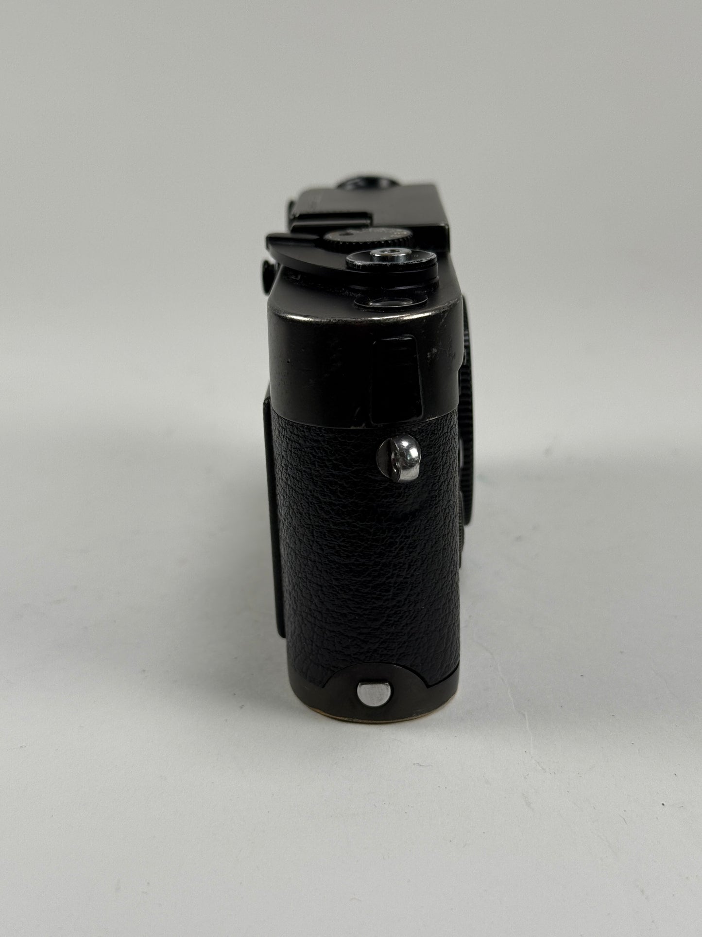 Leica M6 Classic 0.72 35mm rangefinder film camera black, MP lever, DAG CLA