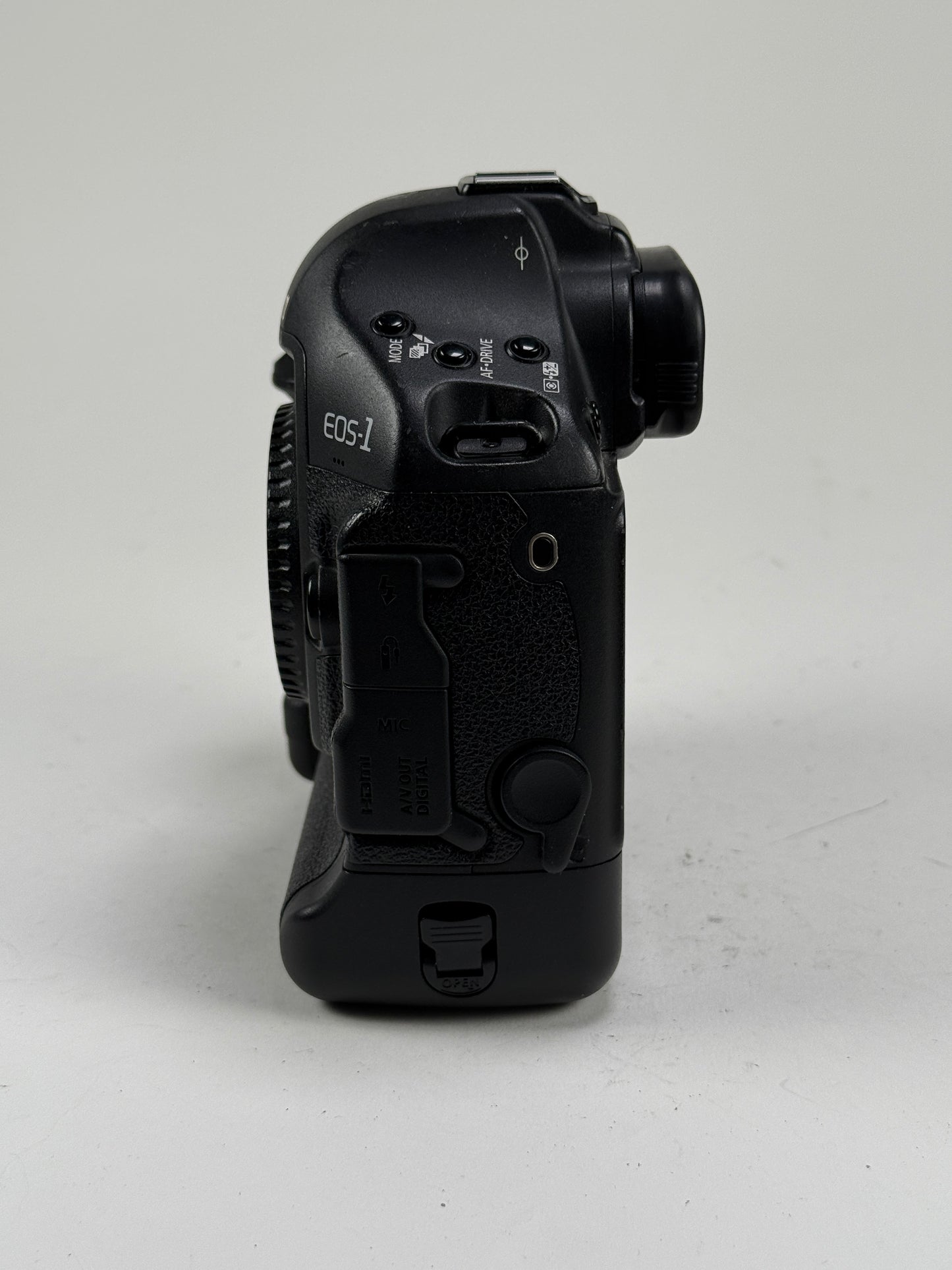 Canon EOS 1D Mark IV 16.1MP Digital SLR Camera Body