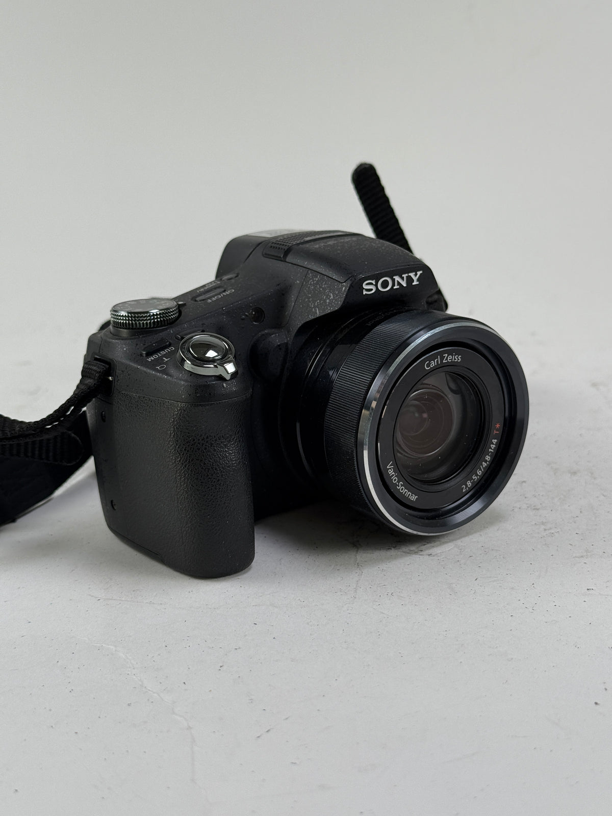 Sony DSC-HX100V Bridge Camera 16.2MP 30x Zoom Full HD GPS Black Digital Compact