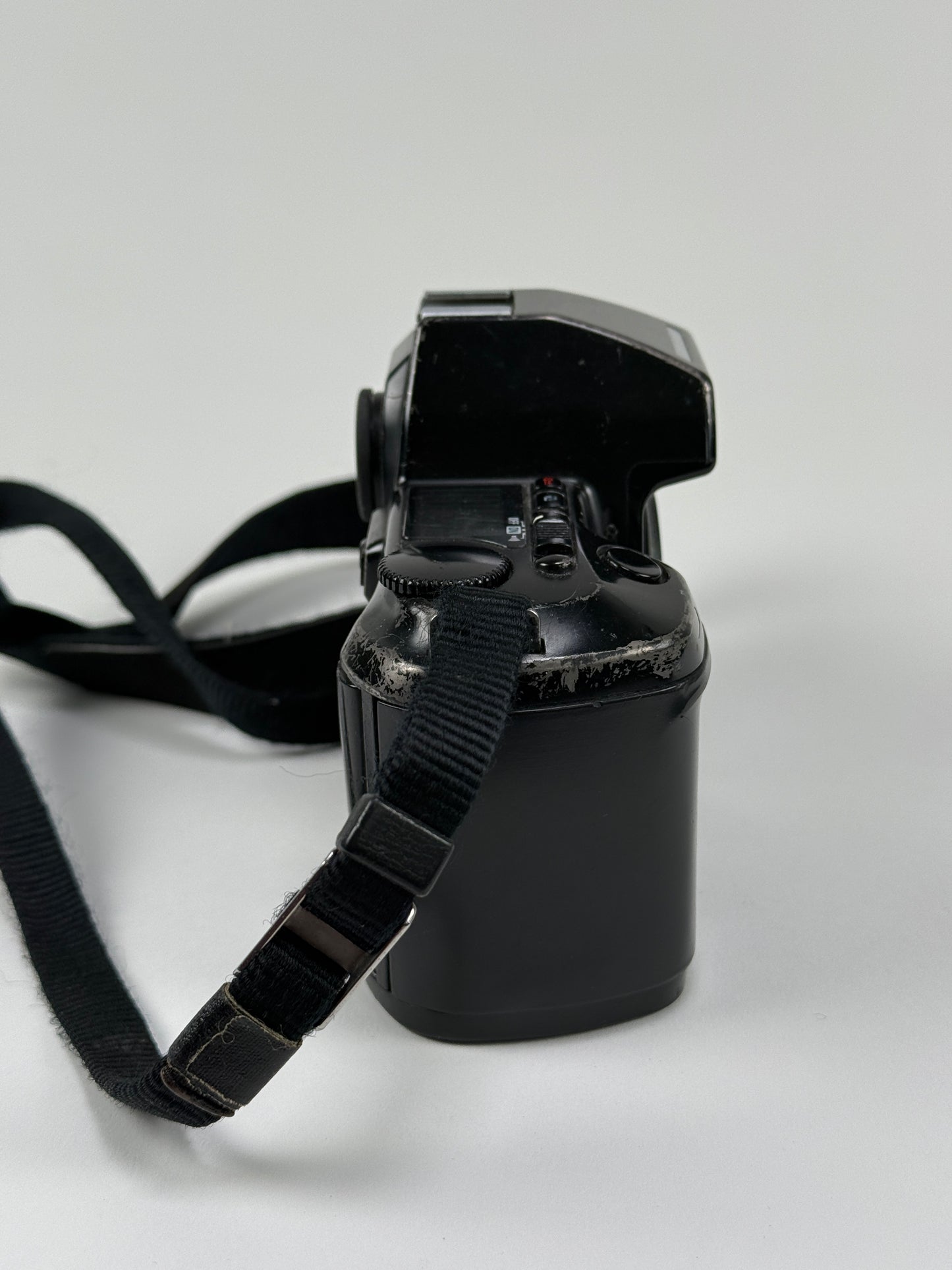 Nikon N8008 AF SLR 35mm Film Camera Body