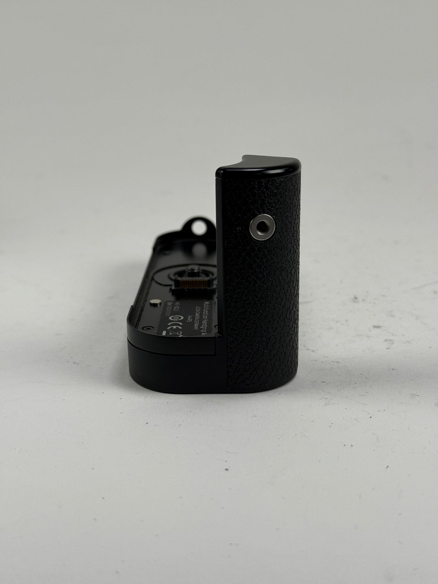 Leica 14495 Multifunction Handgrip for Leica M Digital Rangefinde
