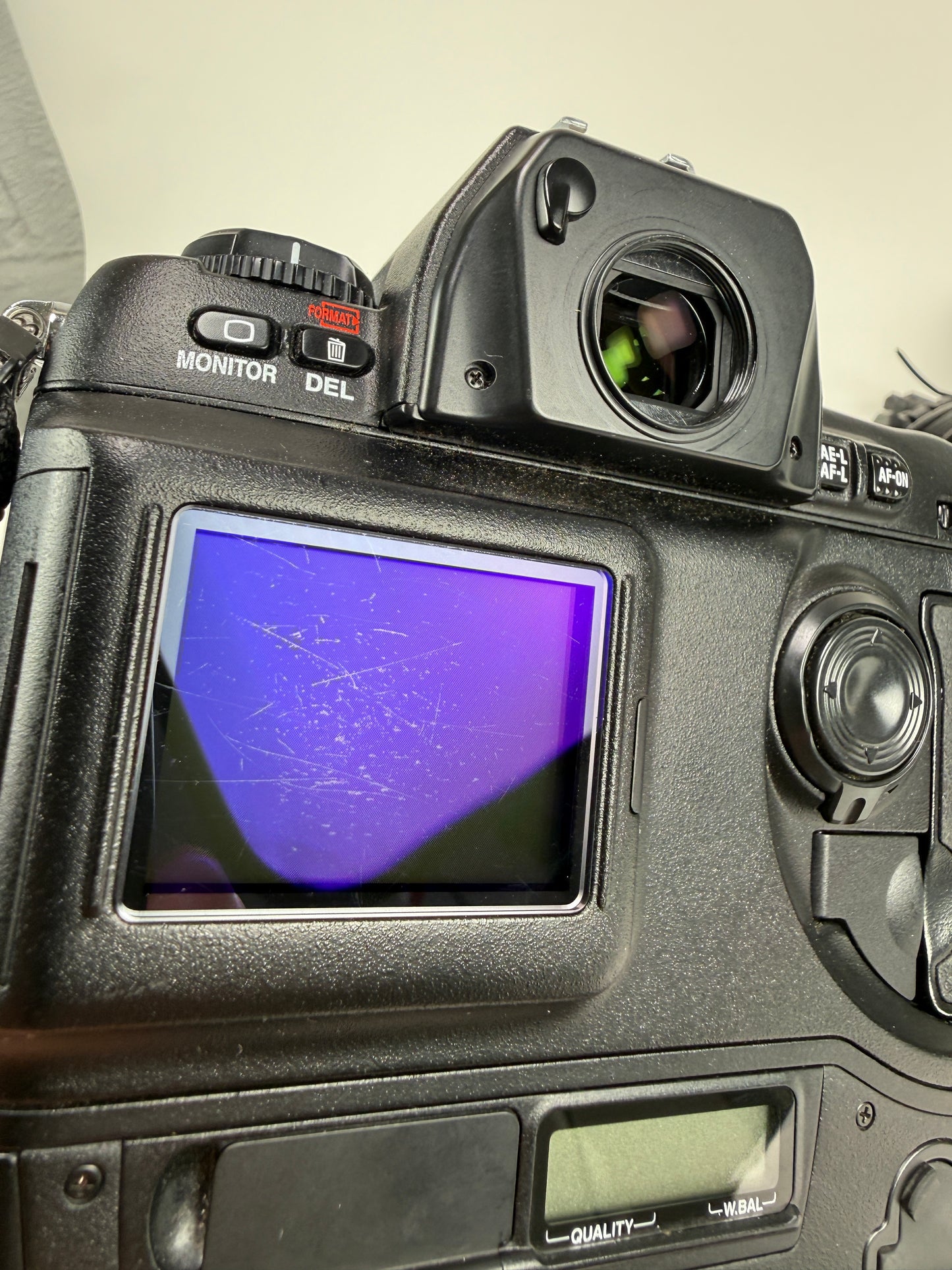 Nikon D1H 2.7MP Digital SLR Camera Body