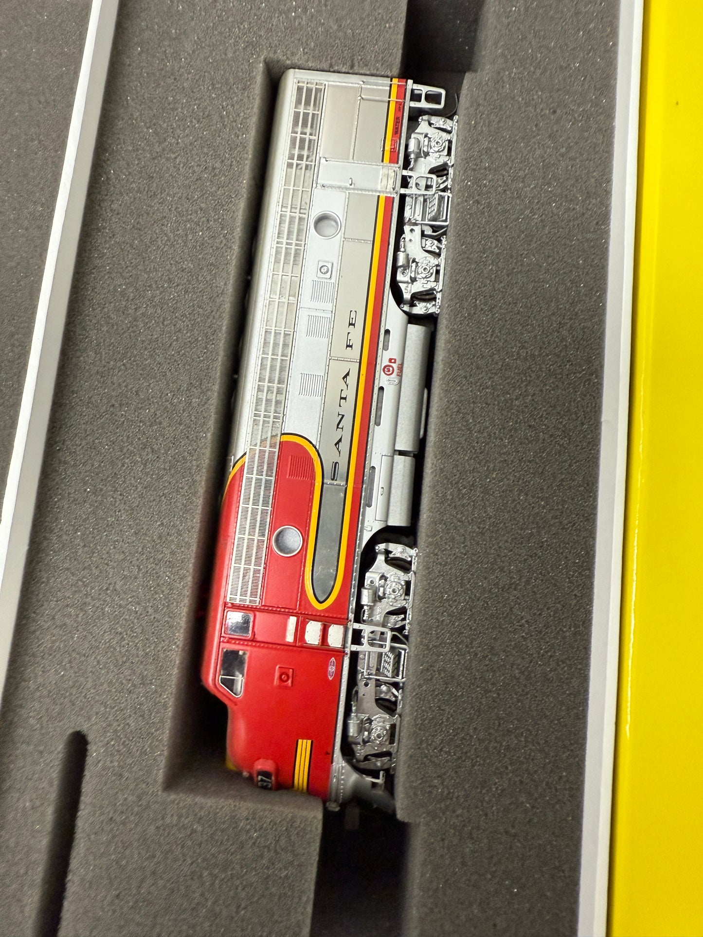 HO Scale Athearn Genesis G2507A ATSF Santa Fe "Warbonnet" F3A Diesel #21L
