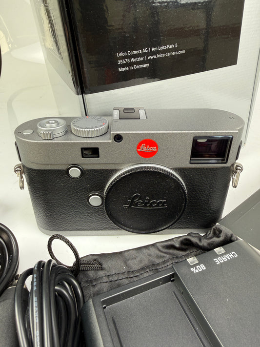 Leica M-E (Typ 240) 24MP Digital Rangefinder Camera Anthracite RARE
