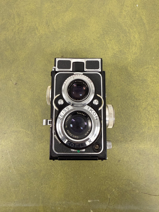 Zeiss Ikon Ikoflex Favorit 887/16 TLR Camera
