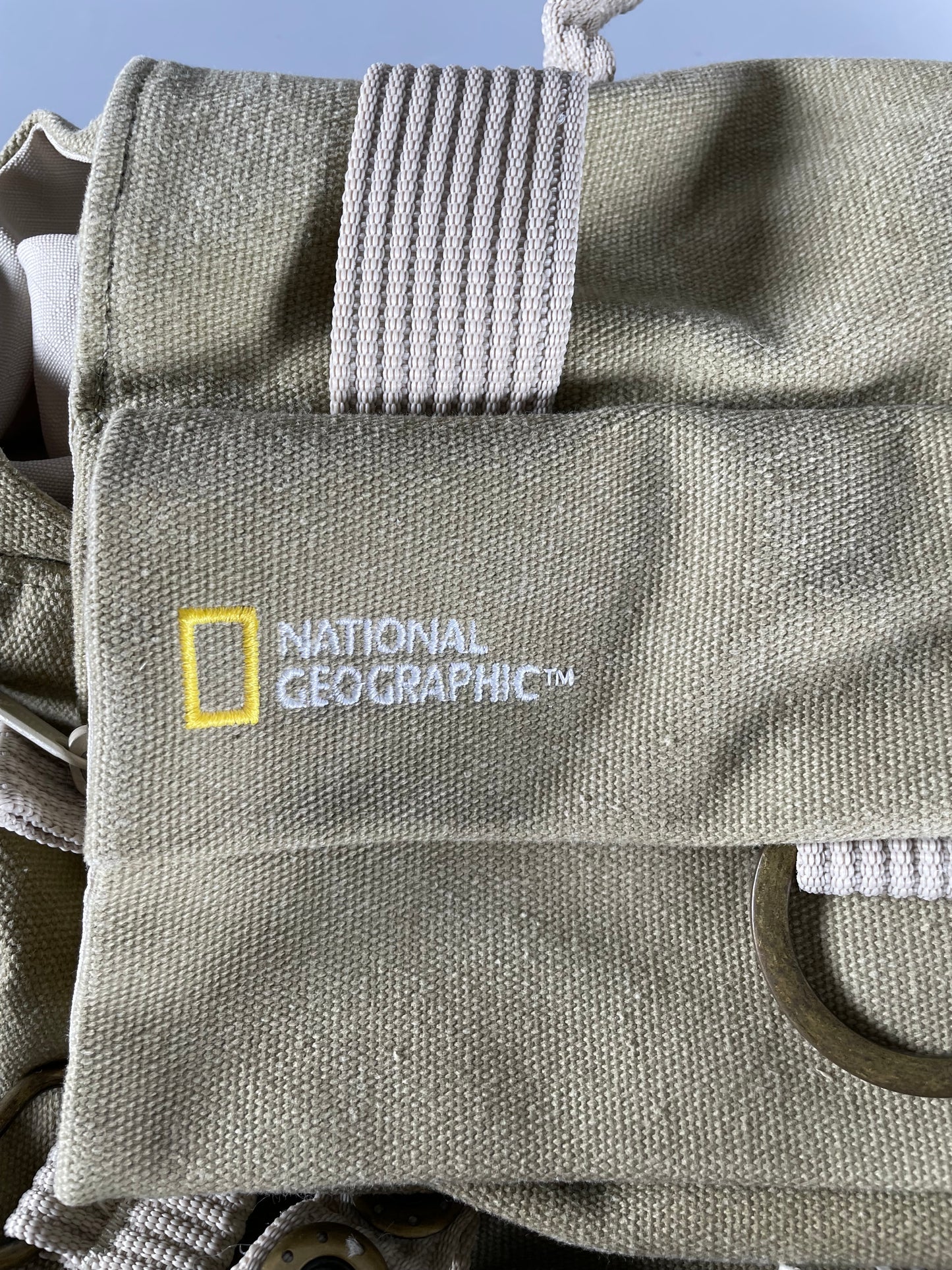 National Geographic earth explorer medium backpack NG-5162 canvas tan