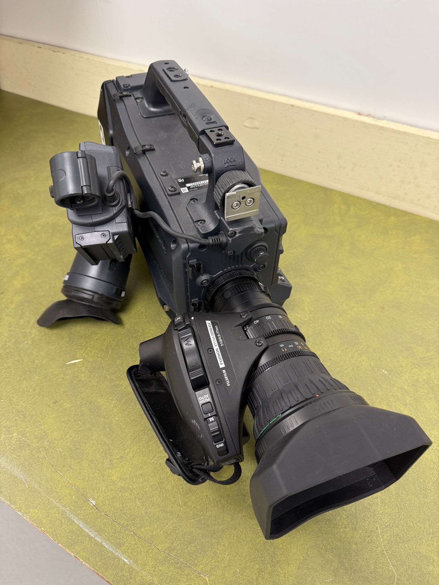 Panasonic AG-HPX370P P2 Camcorder with Fujinon T17X4.5BRM-L14 f1.6/5-77mm Lens