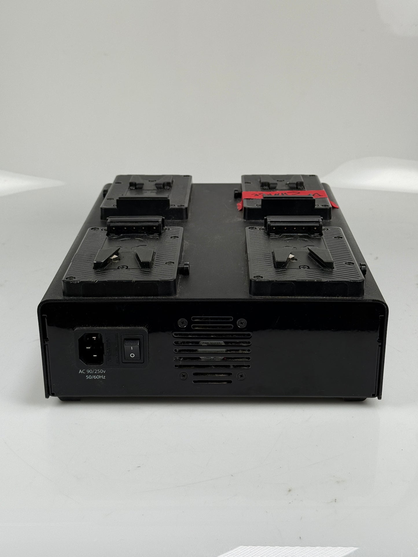 Core Q4 Fleet Gold Mount Quad Position 3-Stud Simultaneous Fast Charger