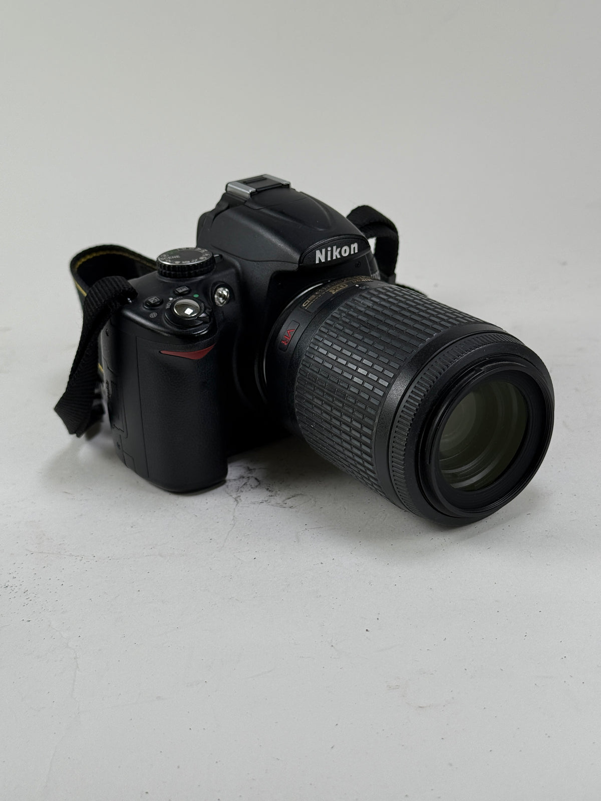 Nikon D5000 DSLR digital Camera kit 18-55mm, 55-200mm lens, case