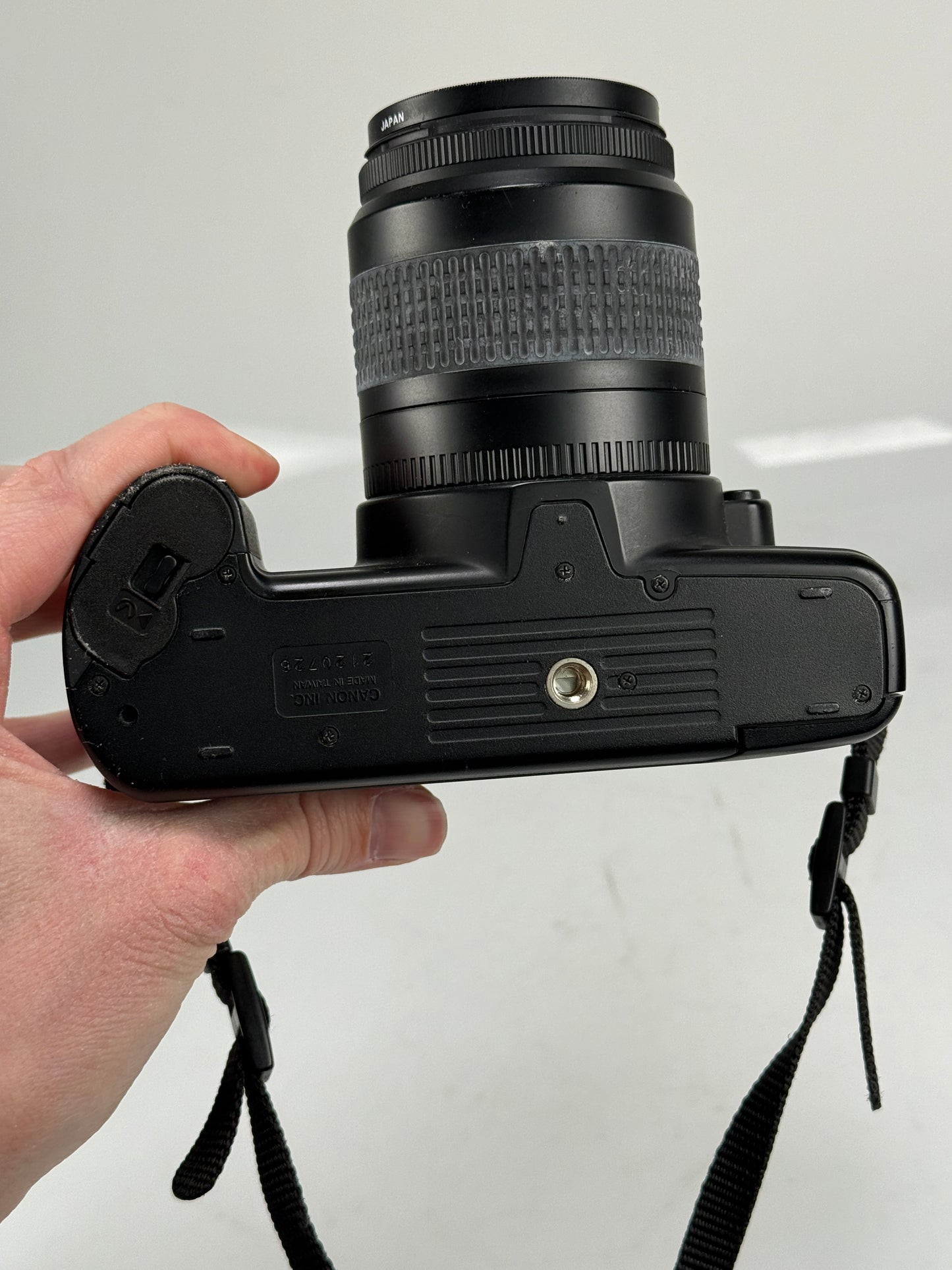 Canon EOS Rebel G 35mm SLR Film Camera kit with 35-80mm lens